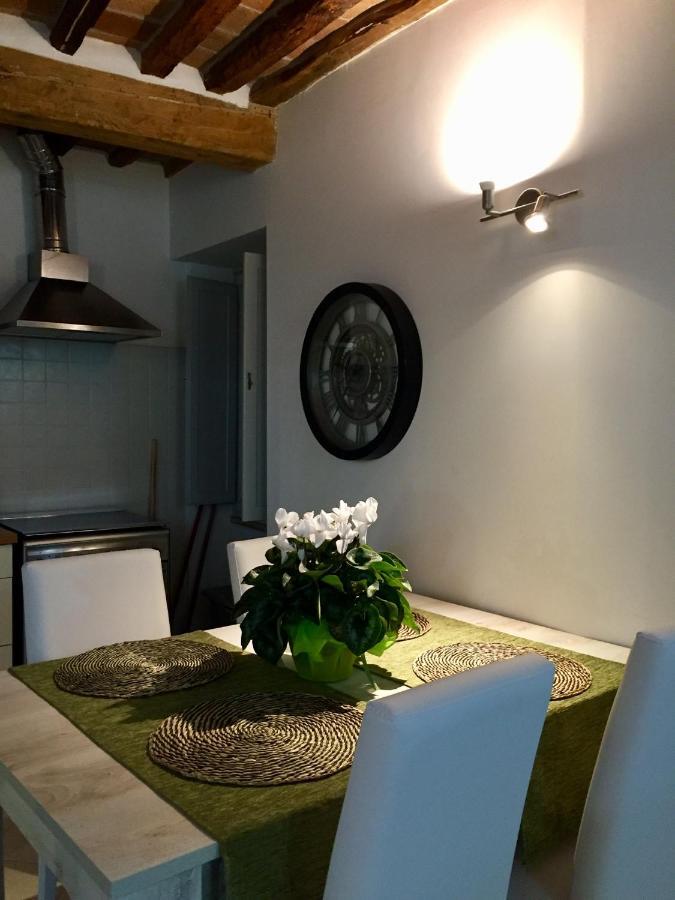 Le Deja Vue Apartment ชิตตา ดิ กัสเตลโล ภายนอก รูปภาพ