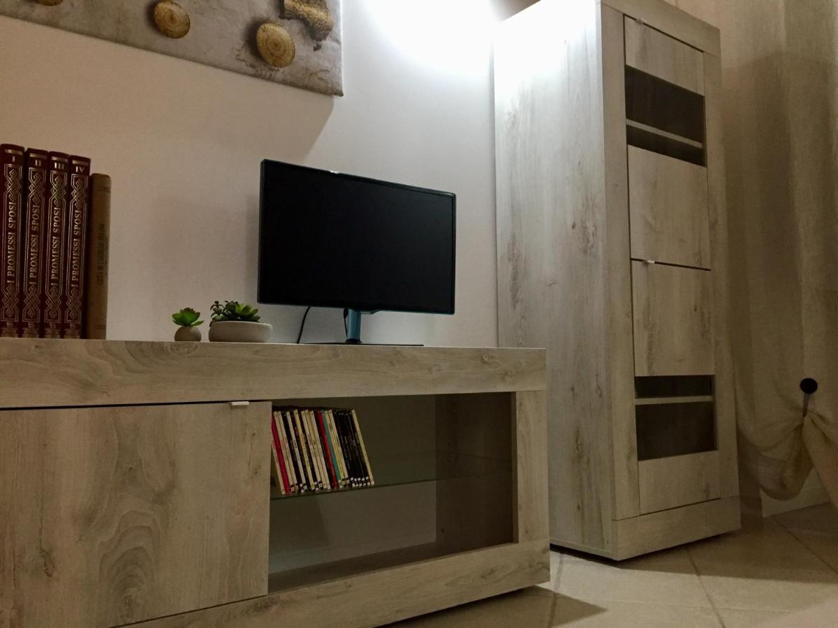Le Deja Vue Apartment ชิตตา ดิ กัสเตลโล ภายนอก รูปภาพ